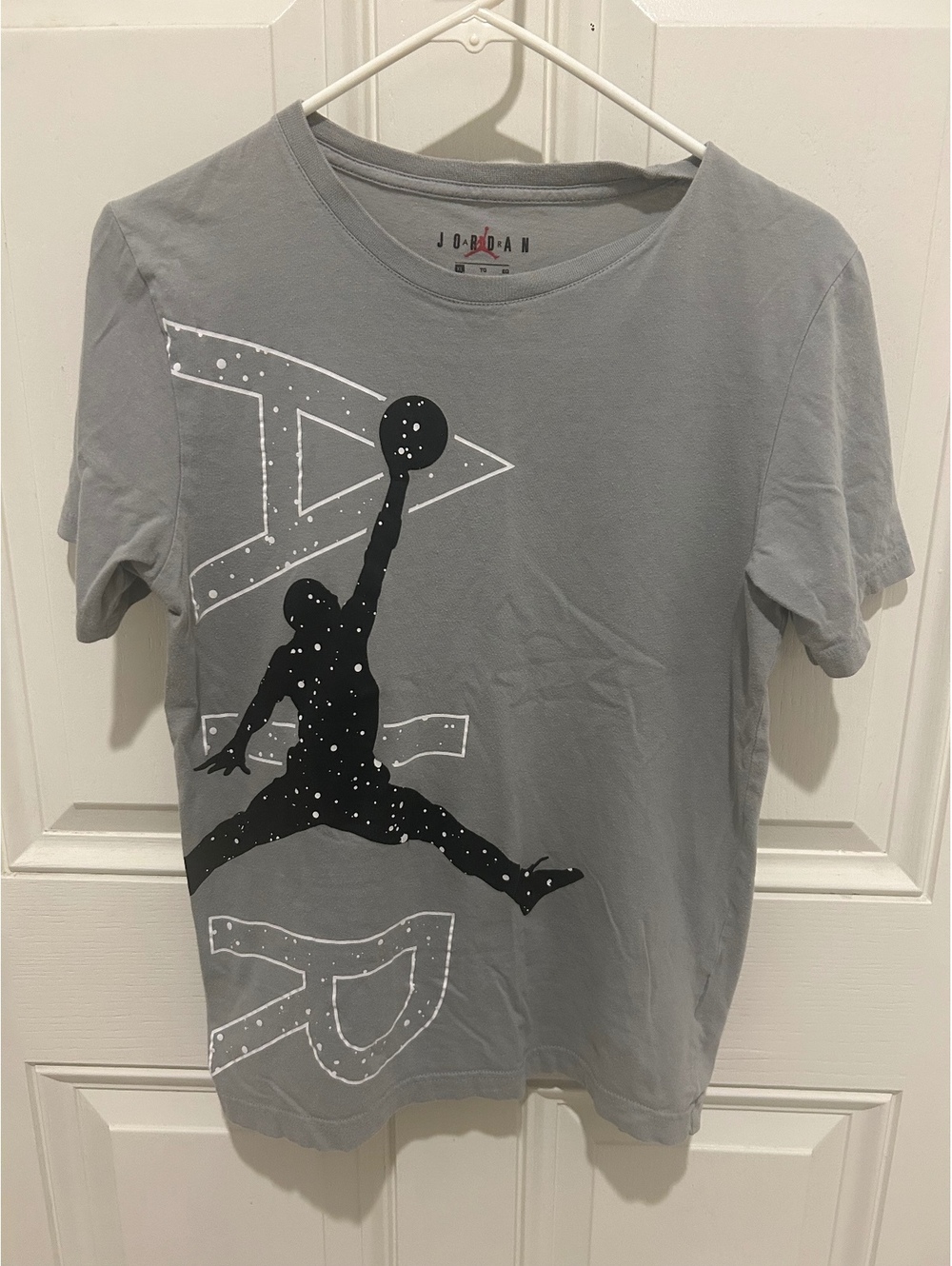 Jordan Gray Graphic T-Shirt XL Youth